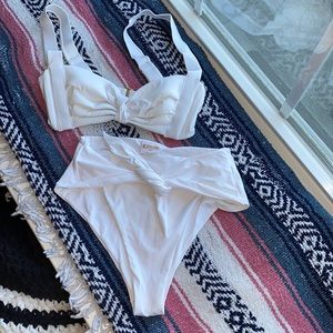 NEVER WORN WHITE BIKINI Top/XS Bottom/S
